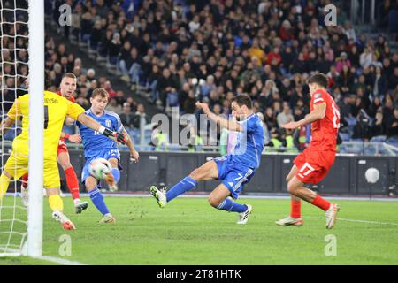 Roma, Latium, Italien. November 2023. Giacomo Bonaventura (Italien) Roma, 17.11.2023, während des Fußballspiels gültig für die Qualifikation zur EURO 2024, zwischen den Nationalmannschaften Italiens und Mazedoniens im Olympiastadion in Roma (Credit Image: © Fabio Sasso/ZUMA Press Wire) NUR REDAKTIONELLE VERWENDUNG! Nicht für kommerzielle ZWECKE! Stockfoto