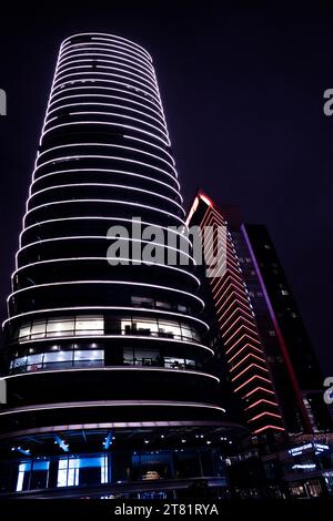 Foto mit Blick auf das moderne Gebäude Stockfoto