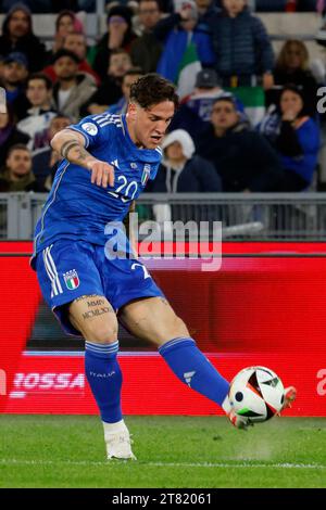 Nicolo' Zaniolo aus Italien, im Rahmen des Qualifikationsspiels zur UEFA Euro 2024 zwischen Italien und Nordmazedonien im Olympiastadion in Rom, Italien, am 17. November 2023. Italien besiegte Nordmazedonien mit 5:2. Stockfoto