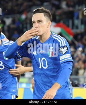 Roma, Latium, Italien. November 2023. Giacomo Raspadori (Italien) Roma, 17.11.2023, während des Fußballspiels gültig für die Qualifikation zur EURO 2024, zwischen den Nationalmannschaften Italiens und Mazedoniens im Olympiastadion in Roma (Credit Image: © Fabio Sasso/ZUMA Press Wire) NUR REDAKTIONELLE VERWENDUNG! Nicht für kommerzielle ZWECKE! Stockfoto