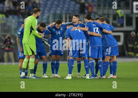 Die Startaufstellung Italiens während des Qualifikationsspiels zur UEFA Euro 2024, Italien gegen Nord, Mazedonien. November 2023. (Foto: AllShotLive/SIPA USA) Credit: SIPA USA/Alamy Live News Stockfoto