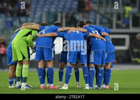 Die Startaufstellung Italiens während des Qualifikationsspiels zur UEFA Euro 2024, Italien gegen Nord, Mazedonien. November 2023. (Foto: AllShotLive/SIPA USA) Credit: SIPA USA/Alamy Live News Stockfoto