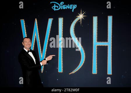 Amadeus nimmt am 17. November 2023 an der italienischen Premiere von „Wish“ im Space Cinema Moderno Roma in Rom Teil. Stockfoto