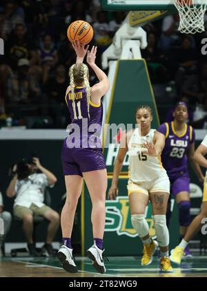 Hammond, USA. November 2023. Hailey Van Lith (11) der LSU Lady Tigers (11) schießt einen drei-Pointer während eines Basketballspiels für Frauen im University Center in Hammond, Louisiana am Freitag, den 17. November 2023. (Foto: Peter G. Forest/SIPA USA) Credit: SIPA USA/Alamy Live News Stockfoto