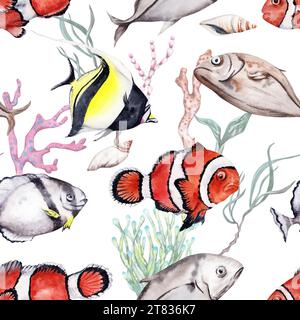 Tropische Korallenriffe, nahtloses Muster für Fische. Meerespflanzen und Algen. Handgezeichnete Aquarellillustration isoliert auf weißem Hintergrund. Clownfisch, Idol Stockfoto
