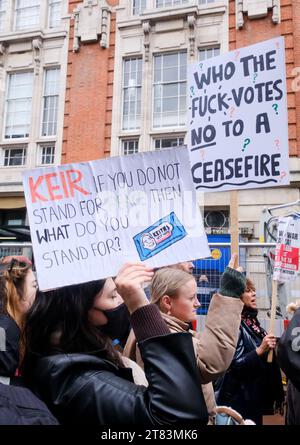 Camden, London, Großbritannien. November 2023. Pro-Palästinenser marschieren durch Camden zum Wahlkreis von Sir Keir Starmer. Quelle: Matthew Chattle/Alamy Live News Stockfoto