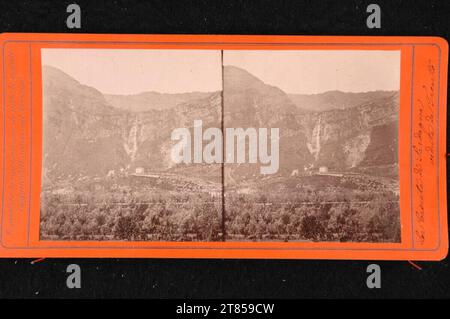 Giovanni Battista Unterveger Wasserfall Sardania von Trient aus gesehen. Albuminpapier, auf der Box / Stereoformat 1870-1880 , 1870/1880 Stockfoto