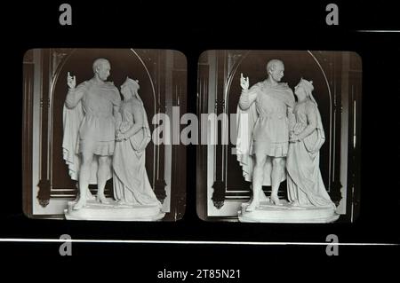 George Washington Wilson Statue von Queen Victoria und Prince Consort. Diapositiv / Stereoformat um 1880 Stockfoto