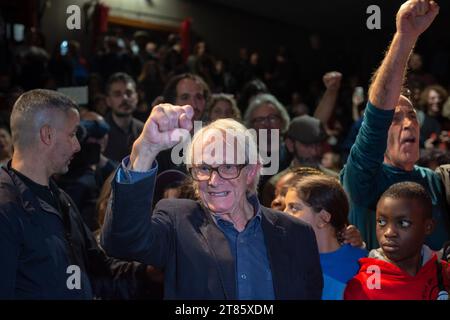 15. November 2023: Rom, Italien: Der britische Filmemacher Kenneth Loach trifft auf Spin Time Labs, ein besetztes Wohnhaus. © Andrea Sabbadini Stockfoto