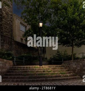 Eine ruhige Ecke von Montmartre bei Nacht in Paris Stockfoto
