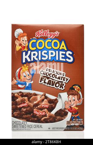 IRVINE, KALIFORNIEN - 17. November 2023: Eine Schachtel Cocoa Krispies Breakfast Müsli von Kellogg. Stockfoto