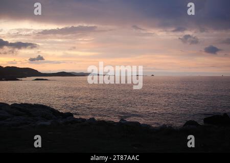 Sonnenuntergang in Burela, Spanien im kantabrischen Meer Stockfoto