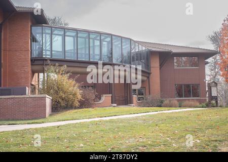 Loveland Colorado Gemeindegebäude mit Skyway-Architektur Stockfoto