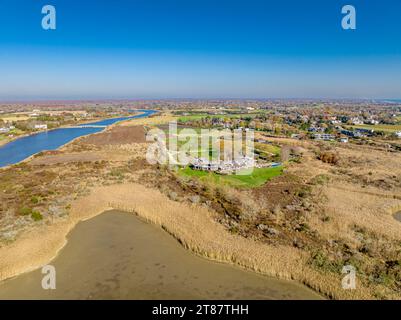 Weitläufiges Anwesen am Wasser in Sagaponack, ny Stockfoto