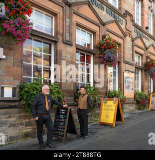 EDINBURGH, SCHOTTLAND - 7. September 2023: Eine Scotch Whisky Experience Tour ist die perfekte Art, einen Tag mit der Erkundung der Royal Mile zu beginnen oder einen Besuch zu beenden Stockfoto