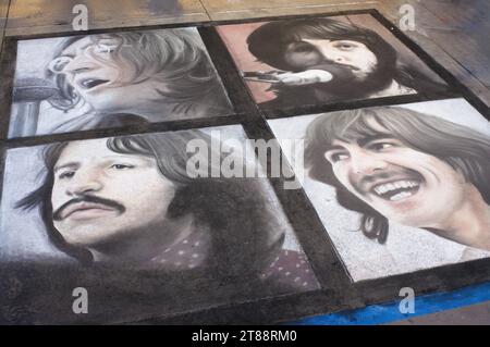 Street Chalk Art-Wiedergabe des Let IT Be Albumcover der Beatles. Stockfoto