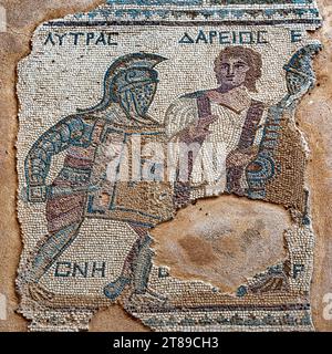 Mosaik von Gladiatoren geteilt durch Schiedsrichter, Ende des 3. Jahrhunderts n. Chr., Haus der Gladiatoren. Kourion. Bildunterschriften: Namen der Gladiatoren und Schiedsrichter Stockfoto