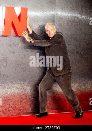 Jon Snow besuchte am 16. November 2023 die britische Premiere von „Napoleon“ im Odeon Luxe, Leicester Square, London, Englandthe. Stockfoto