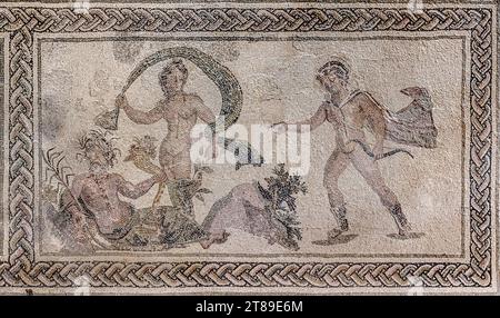 Mosaik aus dem Atrium des Hauses Dionysos mit Bildern von Apollo und Daphne. Paphos. Zypern. Stockfoto