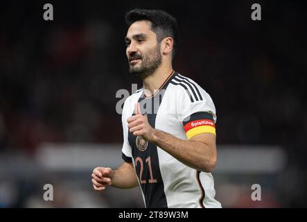 Berlin, Deutschland. November 2023. Fußball: Internationales Spiel, Deutschland - Türkei, Olympiastadion. Ilkay Gündogan gestikuliert. Robert Michael/dpa/Alamy Live News Stockfoto