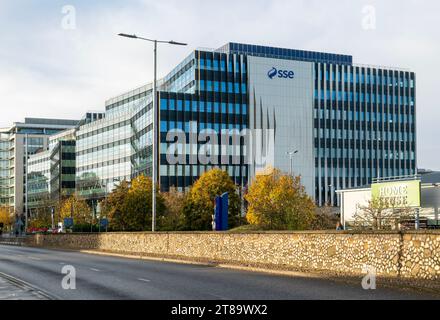 Moderne Architektur SSE Bürogebäude, Forbury Place, Reading, Berkshire, England, UK Stockfoto