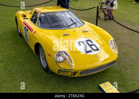 1965 Ferrari 250 LM, ausgestellt auf der Salon Privé Concours d’Elégance Motorshow im Schloss Blenheim. Stockfoto