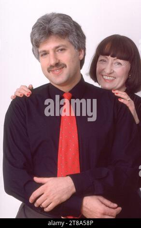 Posierte Foto von häufigen Kollaborateuren, der Jazzsängerin Sheila Jordan und dem Bassisten Harvie S., auch bekannt als Harvie Swartz. 1985 in Manhattan. Stockfoto