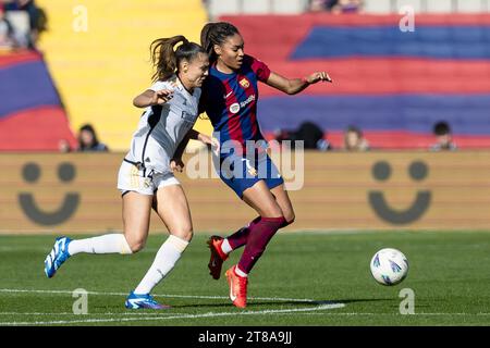 Barcelona, Spanien. November 2023. BARCELONA, SPANIEN - 19. NOVEMBER: .Salma Paralluelo des FC Barcelona während des Liga-F-Spiels zwischen dem FC Barcelona und Real Madrid bei den Estadi Olimpic Lluis Companys am 19. November 2023 in Barcelona, Spanien (Credit Image: © Gerard Franco/DAX via ZUMA Press Wire) NUR REDAKTIONELLE VERWENDUNG! Nicht für kommerzielle ZWECKE! Stockfoto