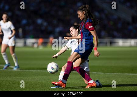 Barcelona, Spanien. November 2023. BARCELONA, SPANIEN - 19. NOVEMBER: .Salma Paralluelo des FC Barcelona während des Liga-F-Spiels zwischen dem FC Barcelona und Real Madrid bei den Estadi Olimpic Lluis Companys am 19. November 2023 in Barcelona, Spanien (Credit Image: © Gerard Franco/DAX via ZUMA Press Wire) NUR REDAKTIONELLE VERWENDUNG! Nicht für kommerzielle ZWECKE! Stockfoto