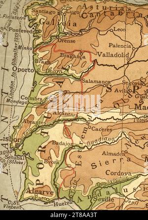 Antike geographische Karte in Sepia von Portugal und Spanien. Stockfoto