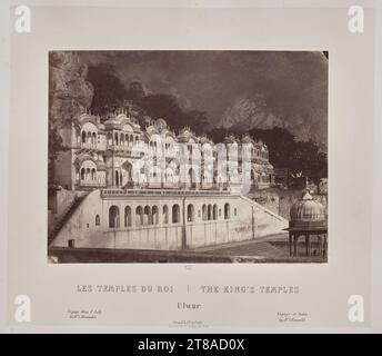 In Sorge, dass seine Zeichnungen dem Glanz der indischen Denkmäler nicht gerecht werden, lernte Rousselet in diesem Jahr in Indien Fotografie, eine bemerkenswerte Leistung. Er erwies sich als talentierter Fotograf mit einem ausgeprägten Sinn für Komposition. Die Szenen in diesem Band erstrecken sich über Orte der Sultanat-, Rajput- und Mogul-Macht im Norden Indiens, von der heiligen hinduistischen Stadt Varanasi am Ganges bis nach Alwar in Rajasthan. Ebenfalls enthalten sind mehrere Szenen der Industrie und Porträts indischer Herrscher. Indien: The King's Temple, Ulwur, 1865–68, veröffentlicht 1869–70. Louis-Théophile Marie Roussel Stockfoto