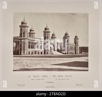 In Sorge, dass seine Zeichnungen dem Glanz der indischen Denkmäler nicht gerecht werden, lernte Rousselet in diesem Jahr in Indien Fotografie, eine bemerkenswerte Leistung. Er erwies sich als talentierter Fotograf mit einem ausgeprägten Sinn für Komposition. Die Szenen in diesem Band erstrecken sich über Orte der Sultanat-, Rajput- und Mogul-Macht im Norden Indiens, von der heiligen hinduistischen Stadt Varanasi am Ganges bis nach Alwar in Rajasthan. Ebenfalls enthalten sind mehrere Szenen der Industrie und Porträts indischer Herrscher. Indien: The Lanka Palace in the Kaiser Bach, Lucknow, 1865–68, veröffentlicht 1869–70. Louis-Théo Stockfoto