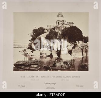 In Sorge, dass seine Zeichnungen dem Glanz der indischen Denkmäler nicht gerecht werden, lernte Rousselet in diesem Jahr in Indien Fotografie, eine bemerkenswerte Leistung. Er erwies sich als talentierter Fotograf mit einem ausgeprägten Sinn für Komposition. Die Szenen in diesem Band erstrecken sich über Orte der Sultanat-, Rajput- und Mogul-Macht im Norden Indiens, von der heiligen hinduistischen Stadt Varanasi am Ganges bis nach Alwar in Rajasthan. Ebenfalls enthalten sind mehrere Szenen der Industrie und Porträts indischer Herrscher. Indien: Die heilige Insel Devinath auf dem Ganges, Sultangunge, 1865–68, veröffentlicht 1869–70 Stockfoto