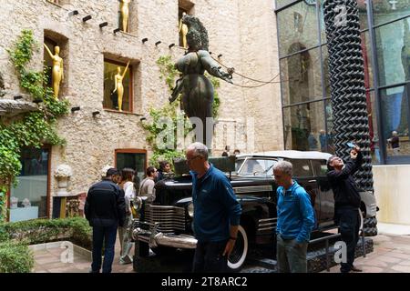 Figueres, Spanien - 13. Mai 2023: Theatermuseum von Salvador Dali in Figueres. Stockfoto