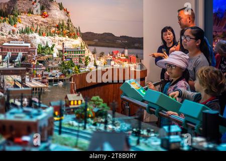 Gulliver's Gate Museum, eine Miniaturwelt, die Hunderte von Sehenswürdigkeiten, Schauplätzen und Ereignissen zeigt, am Times Square, Manhattan, New York, USA Stockfoto