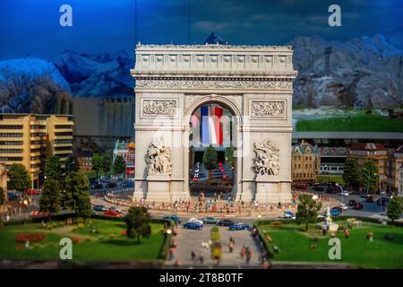 Frankreich im Gulliver's Gate Museum, einer Miniaturwelt, die Hunderte von Sehenswürdigkeiten, Schauplätzen und Ereignissen zeigt, am Times Square, Manhattan, New York Stockfoto