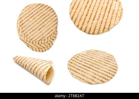 Gegrilltes Pitta-Brot isoliert auf weißem Hintergrund. Draufsicht. Stockfoto