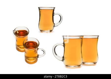 Ein türkisches Glas Tee isoliert auf weißem Hintergrund. Stockfoto