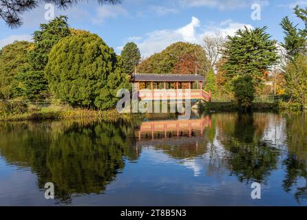 Die Schweizer Brücke im Birkenhead Park Stockfoto