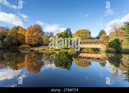 Die Schweizer Brücke im Birkenhead Park Stockfoto