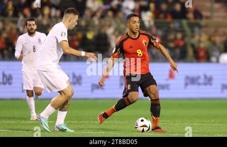 Brüssel, Belgien November 2023. Der belgische Youri Tielemans kämpft um den Ball während eines Spiels zwischen der belgischen Fußballnationalmannschaft Rote Teufel und Aserbaidschan, am Sonntag, den 19. November 2023, in Brüssel, beim Spiel 8/8 in der Gruppe F der Qualifikation für die Fußball-Europameisterschaft 2024. BELGA PHOTO VIRGINIE LEFOUR Credit: Belga News Agency/Alamy Live News Stockfoto