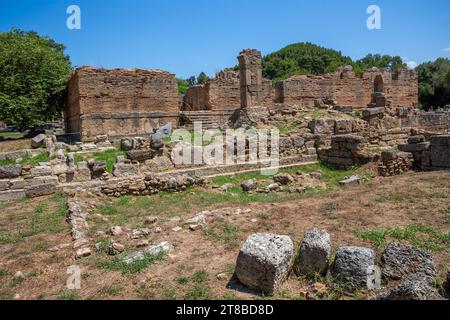 Antike griechische Ruinen in Olympia, dem Heimstadion der Olympischen Spiele, Peloponnes, Griechenland Stockfoto