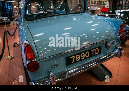 ISTANBUL, TÜRKEI - 21. JULI 2023 1966 England Ford Anglia Super. Hochwertige Fotos Stockfoto