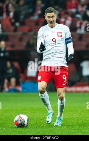 WARSCHAU, POLEN - 17. NOVEMBER 2023: Qualifikation für die UEFA Euro 2024. Spiel Polen - Tschechische Republik 1:1. In Aktion Robert Lewandowski. Stockfoto