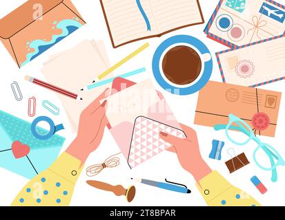 Hände halten den Umschlag. Die Frau hat einen Buchstaben, Hintergrund von oben. Post oder Postkarte empfangen, Postüberquerung oder Freundschaft auf Post, anständiges Vektorkonzept Stock Vektor