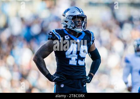 Charlotte, NC, USA. November 2023. Carolina Panthers Linebacker Frankie Luvu (49) im vierten Quartal gegen die Dallas Cowboys im NFL-Matchup in Charlotte, NC. (Scott Kinser/Cal Sport Media). Quelle: csm/Alamy Live News Stockfoto