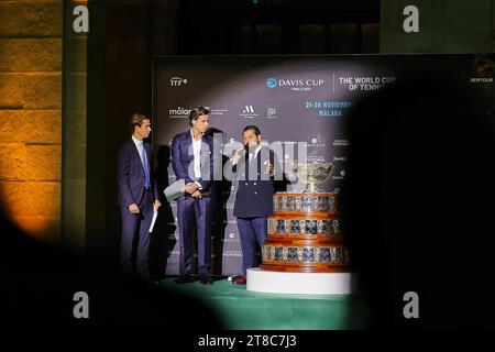 Malaga, Malaga, Spanien. November 2023. U.a. Feliciano Lopez (ESP) - Turnierdirektor, Jose Maria Arrabal (ESP) - Sportdirektor der andalusischen Gemeinschaft während des Davis Cup Finals in Malaga in der Arena von Unicaja (Credit Image: © Mathias Schulz/ZUMA Press Wire) NUR REDAKTIONELLE VERWENDUNG! Nicht für kommerzielle ZWECKE! Stockfoto