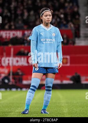 Manchester, Großbritannien. November 2023. Manchester, England, 19. November 2023: Yui Hasegawa (25 Manchester City) in Aktion während des Spiels der Barclays FA Womens Super League zwischen Manchester United und Manchester City im Old Trafford in Manchester, England (Natalie Mincher/SPP) Credit: SPP Sport Press Photo. /Alamy Live News Stockfoto