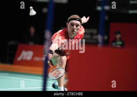 Kumamoto, Japan. November 2023. Viktor Axelsen (DEN) Badminton : Kumamoto Masters Japan 2023 Männer im Einzelspiel beim Kumamoto Prefectural Gymnasium in Kumamoto, Japan. Quelle: AFLO SPORT/Alamy Live News Stockfoto