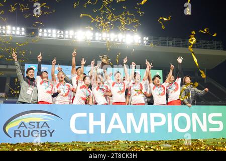 Japan Team Group, 19. NOVEMBER 2023 - Rugby: Asiatische Männer Qualifikation für Paris 2024 Medaillenzeremonie im YODOKO Sakura Stadium während der Asia Rugby Regional Qualifier Japan 7s in Osaka Japan. Quelle: SportsPressJP/AFLO/Alamy Live News Stockfoto